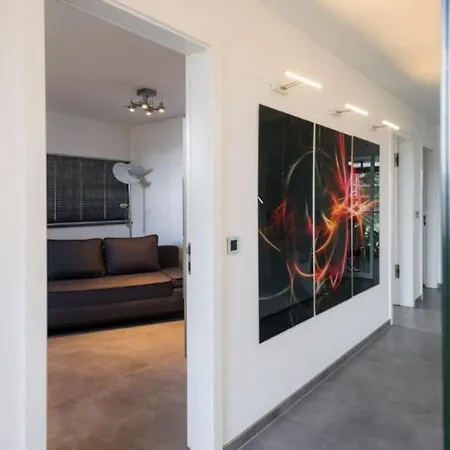 Luxurioeses Designhaus Mit Garten Villa *